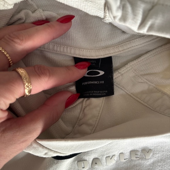 Oakley Women's Off-White Cropped Hoodie - Picture 5 of 6